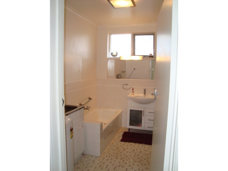 4/30 Hartwood Street, Kew East VIC 3102