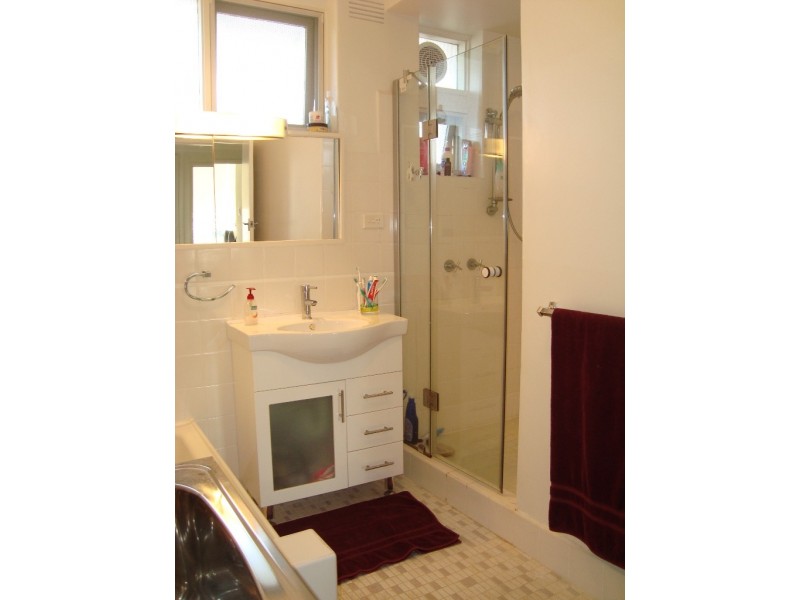 4/30 Hartwood Street, Kew East VIC 3102