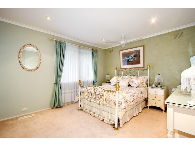 49 Norfolk Circuit, Doncaster VIC 3108