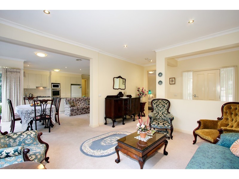 6, 31-43 Victoria Street, Doncaster VIC 3108