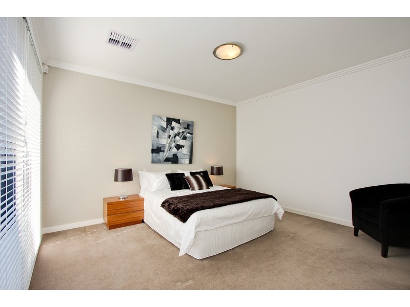 22B Ross Street, Doncaster East VIC 3109
