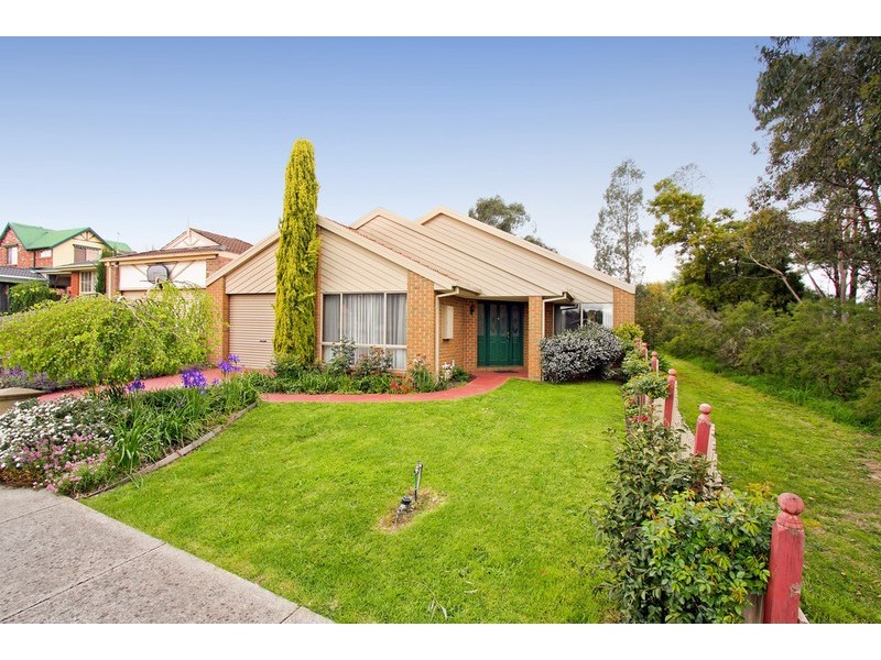17 Latrobe Court, Croydon Hills VIC 3136