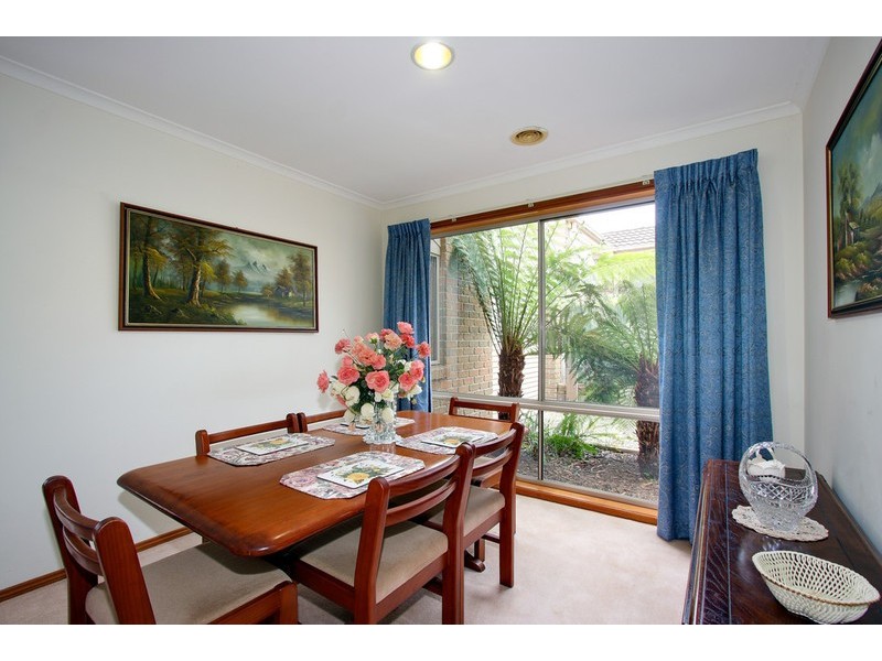 17 Latrobe Court, Croydon Hills VIC 3136