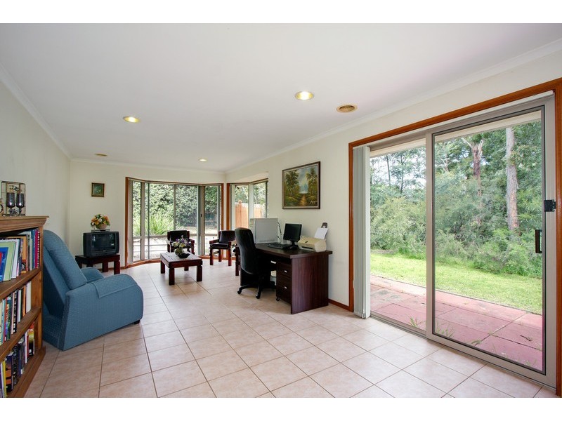 17 Latrobe Court, Croydon Hills VIC 3136