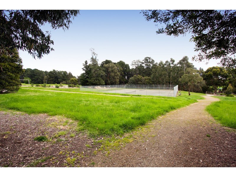 17 Latrobe Court, Croydon Hills VIC 3136