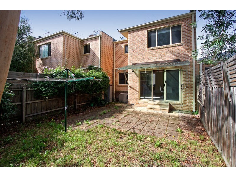 4/32 Larkspur Ave, Doncaster VIC 3108