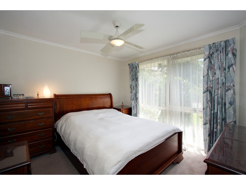 2/4 Springfield Road, Blackburn North VIC 3130