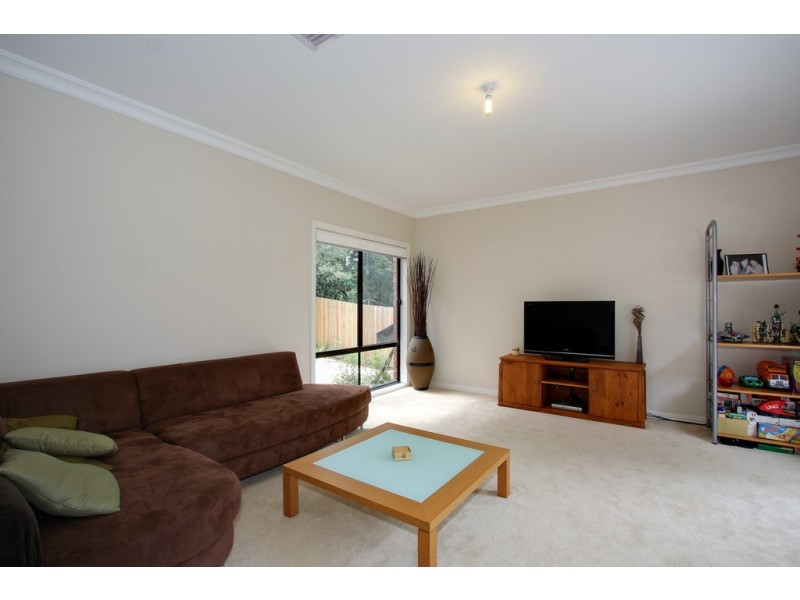 2/13 Rangeview Road, Donvale VIC 3111