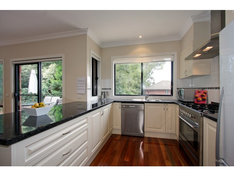 2/13 Rangeview Road, Donvale VIC 3111