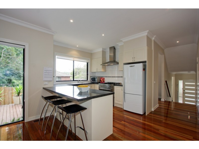 2/13 Rangeview Road, Donvale VIC 3111