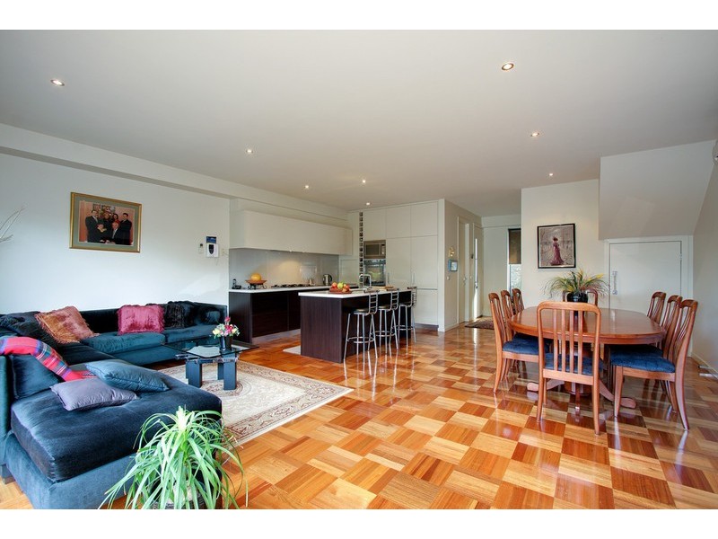 20A Churchill Street, Doncaster East VIC 3109