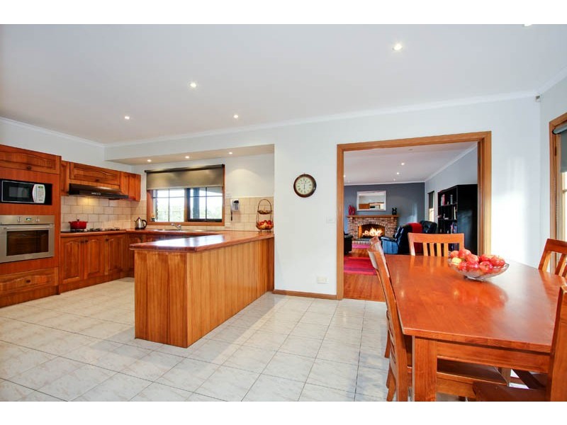 5 Hemingway Avenue, Templestowe VIC 3106