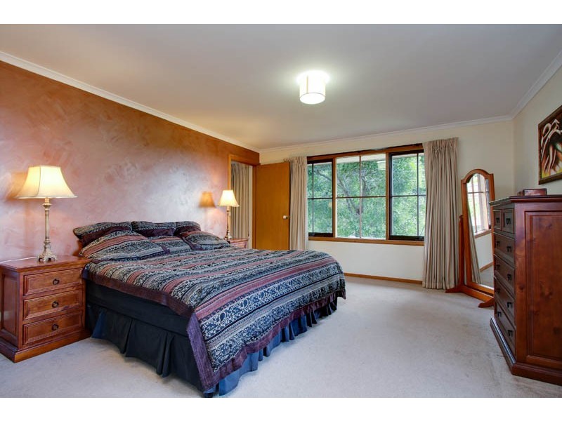 5 Hemingway Avenue, Templestowe VIC 3106