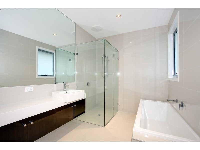 1-3/7 Dianne Street, Doncaster East VIC 3109