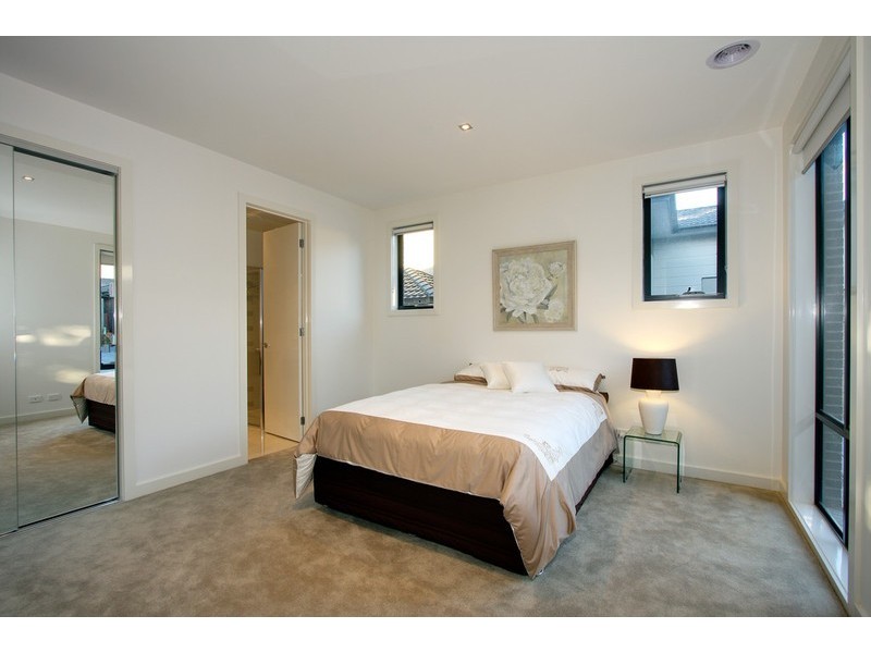 7 Vaucluse Court (off 25 Leslie St), Donvale VIC 3111