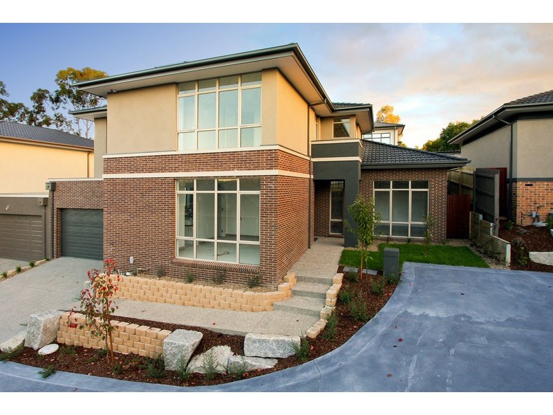 4 Vaucluse Court (off 25 Leslie St), Donvale VIC 3111