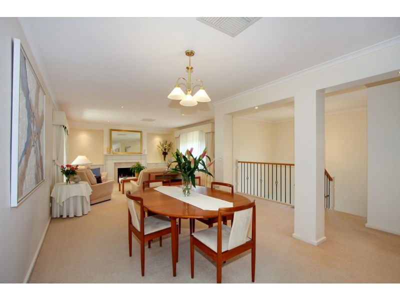 25 Montpellier Crescent, Templestowe Lower VIC 3107