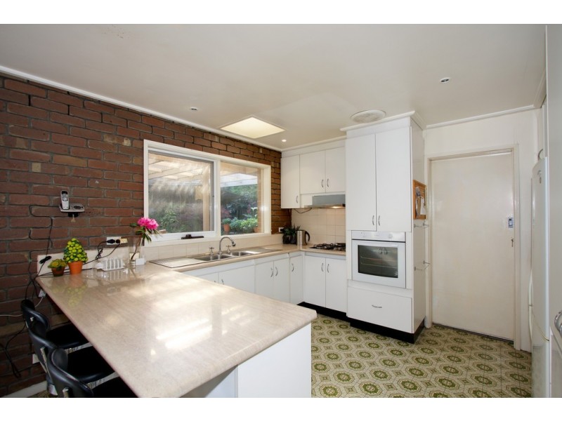 11 Rangeview Road, Donvale VIC 3111