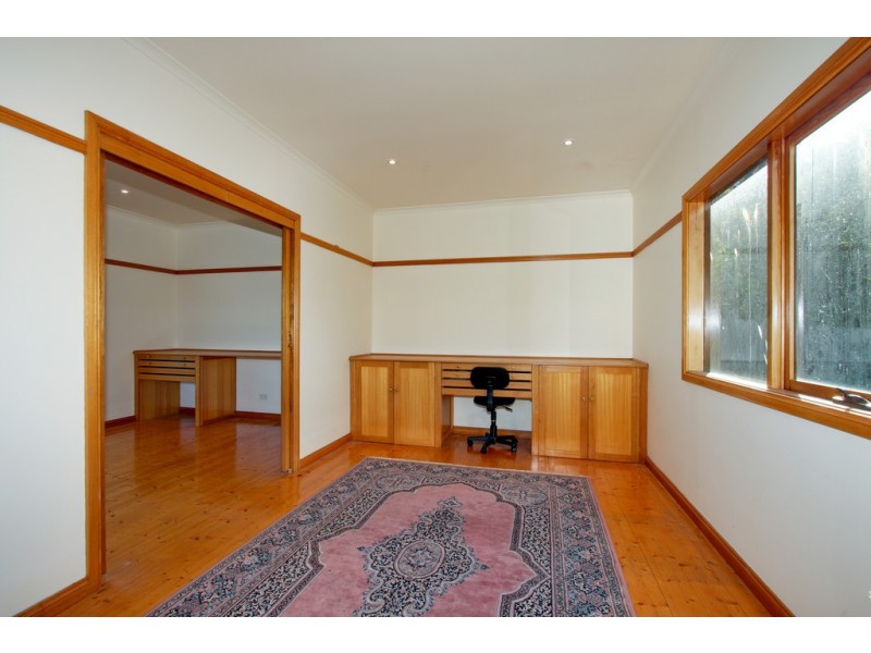 11 Rangeview Road, Donvale VIC 3111