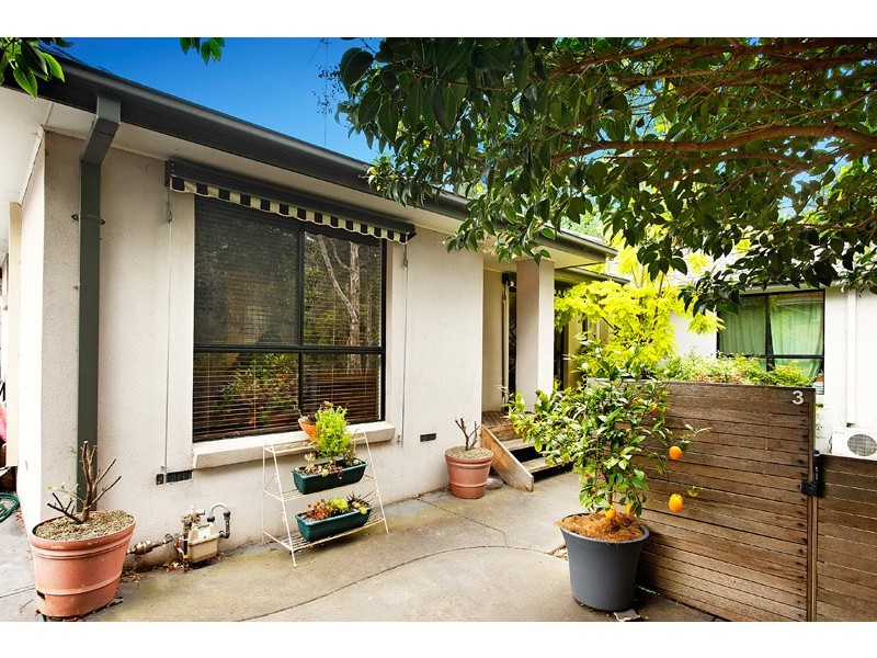 2/8 Marshall Avenue, Doncaster VIC 3108