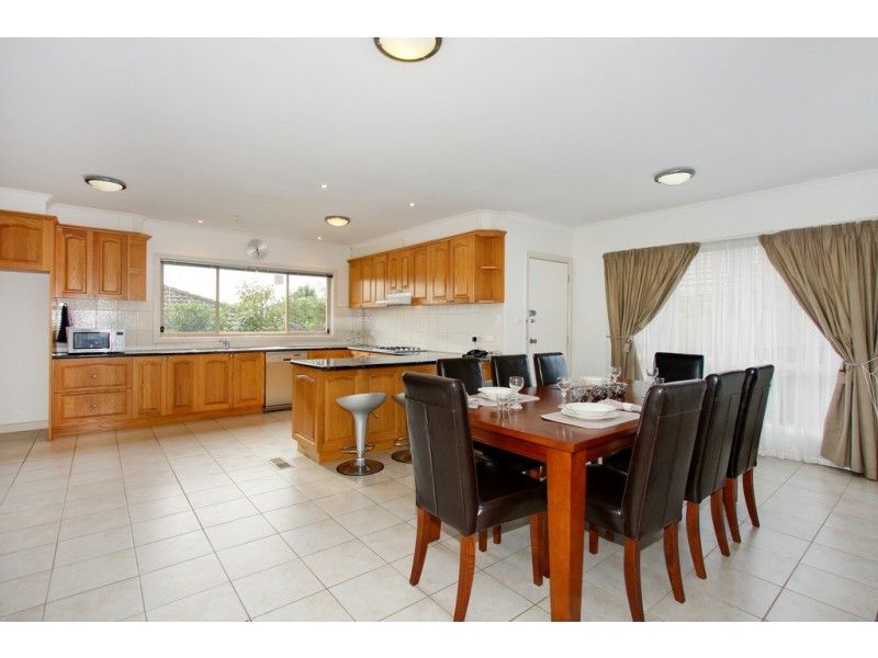 69 Wetherby Road, Doncaster VIC 3108