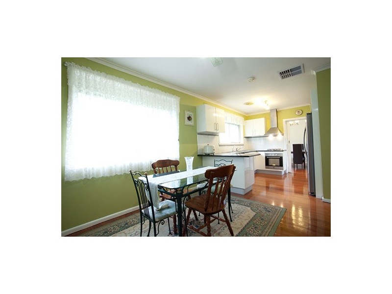 33 Belinda Crescent, Doncaster East VIC 3109