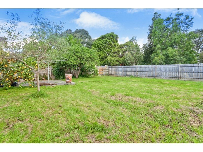 33 Belinda Crescent, Doncaster East VIC 3109
