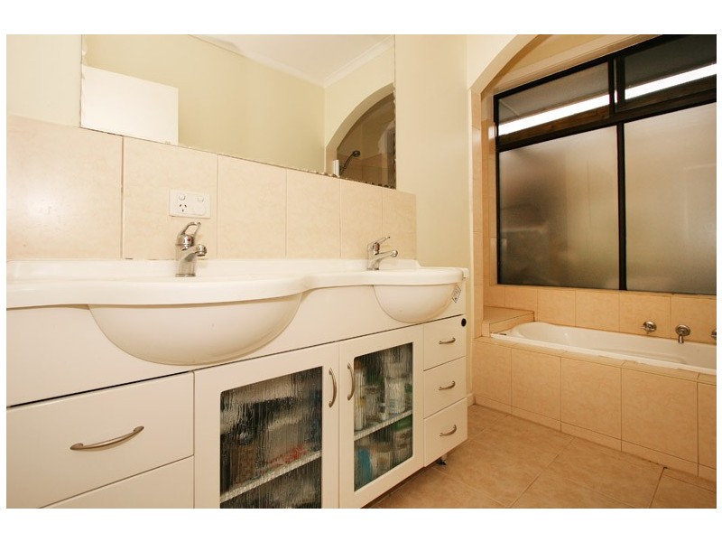 5 Nottingwood Street, Doncaster East VIC 3109