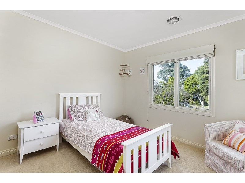 33 St Clems Road, Doncaster East VIC 3109