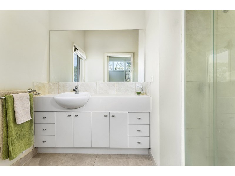 33 St Clems Road, Doncaster East VIC 3109