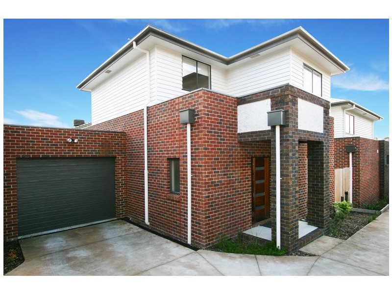 2/22 Warnes Road, Mitcham VIC 3132