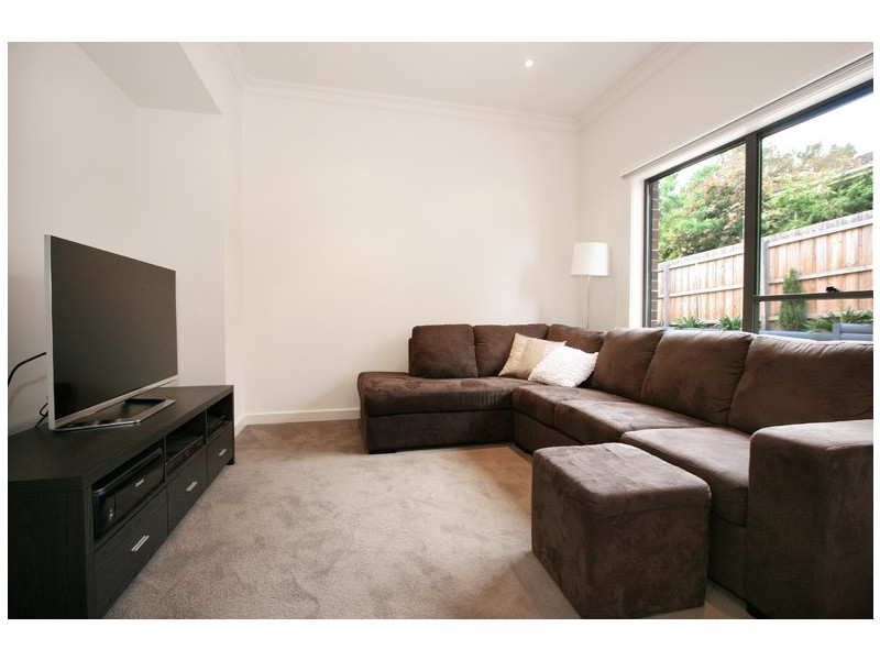 2/22 Warnes Road, Mitcham VIC 3132