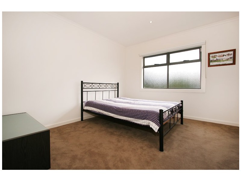 2/22 Warnes Road, Mitcham VIC 3132