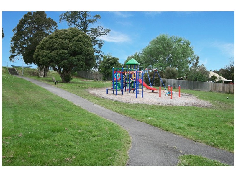 7 Maxia Road, Doncaster East VIC 3109
