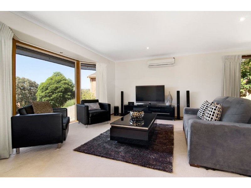 32 Santa Rosa Boulevard, Doncaster East VIC 3109