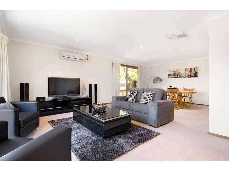 32 Santa Rosa Boulevard, Doncaster East VIC 3109