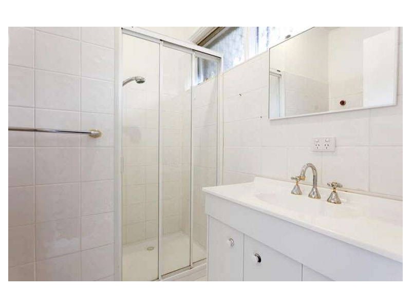 2/20 Wetherby Rd, Doncaster VIC 3108