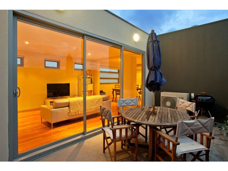 15/13 Winifred Street, Essendon VIC 3040