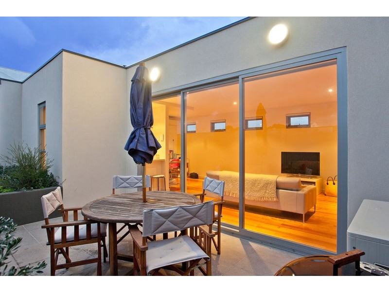 15/13 Winifred Street, Essendon VIC 3040