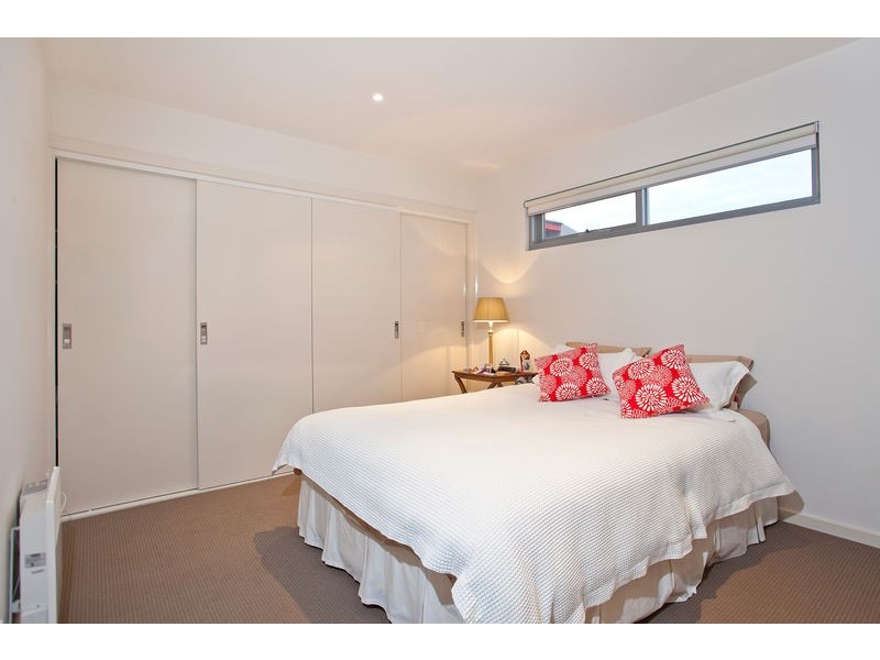 15/13 Winifred Street, Essendon VIC 3040