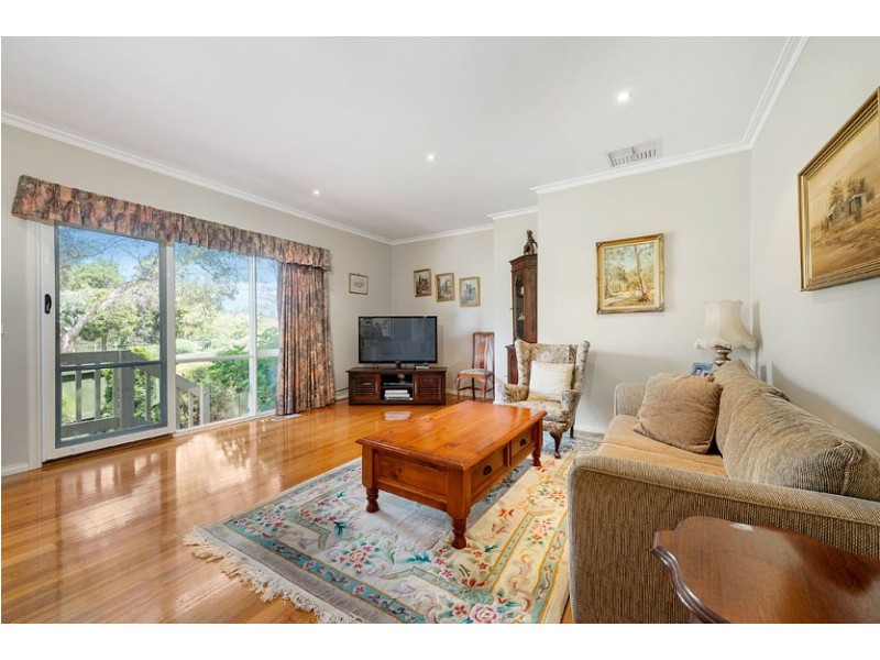 4A Thea Grove, Doncaster East VIC 3109
