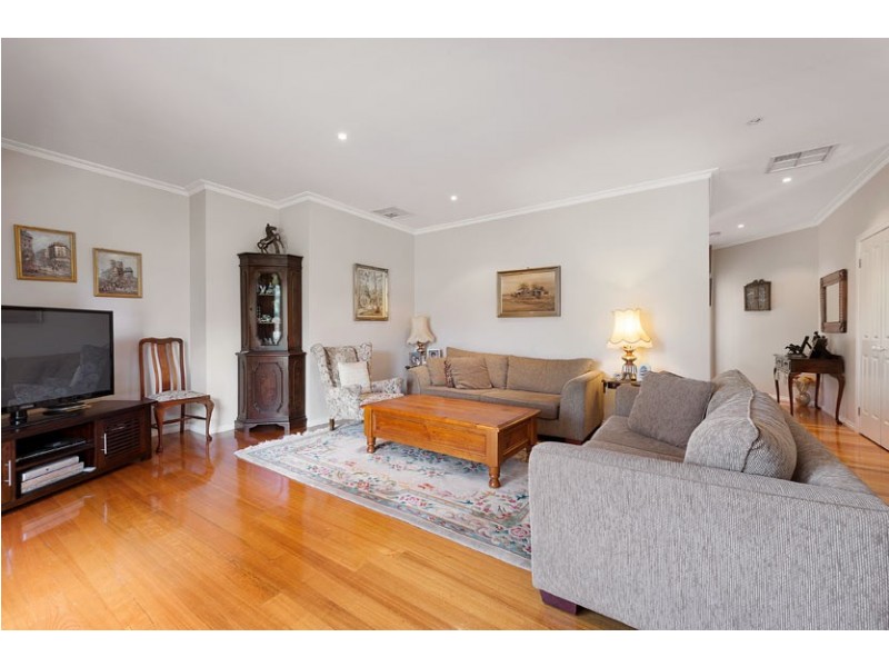 4A Thea Grove, Doncaster East VIC 3109