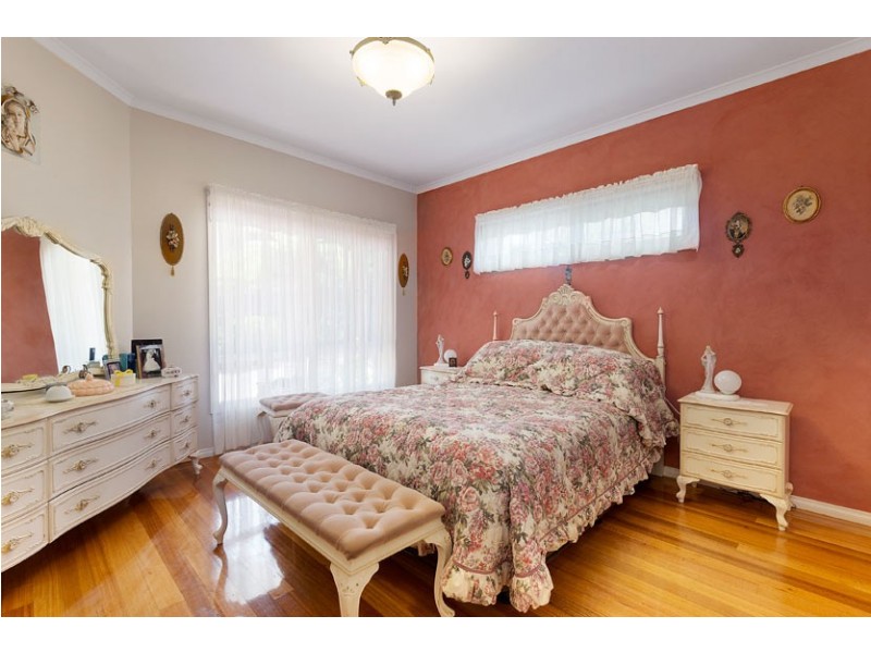 4A Thea Grove, Doncaster East VIC 3109