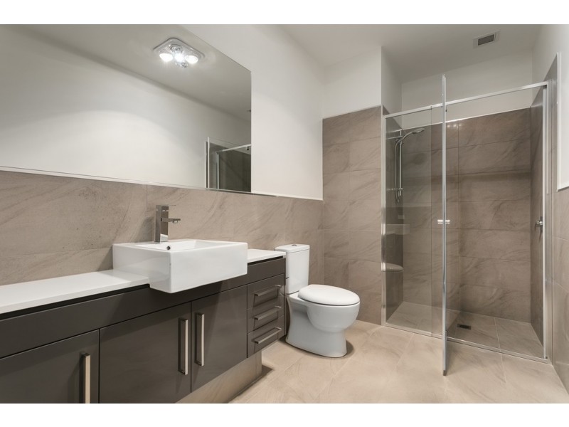 2/1 Morello Circle, Doncaster East VIC 3109