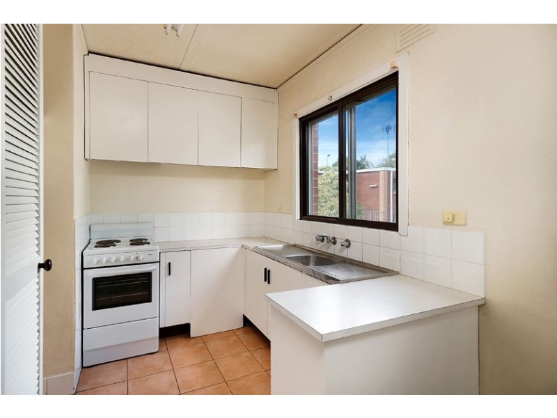 13/10-16 Wetherby Rd, Doncaster VIC 3108
