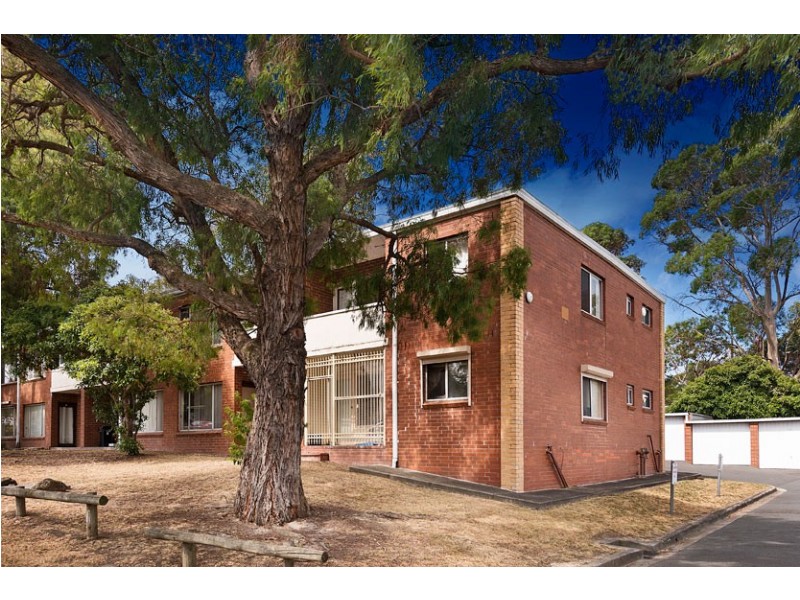 13/10-16 Wetherby Rd, Doncaster VIC 3108