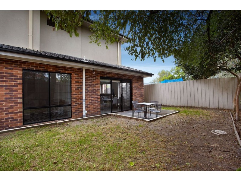 2/24 Mountfield Road, Mitcham VIC 3132