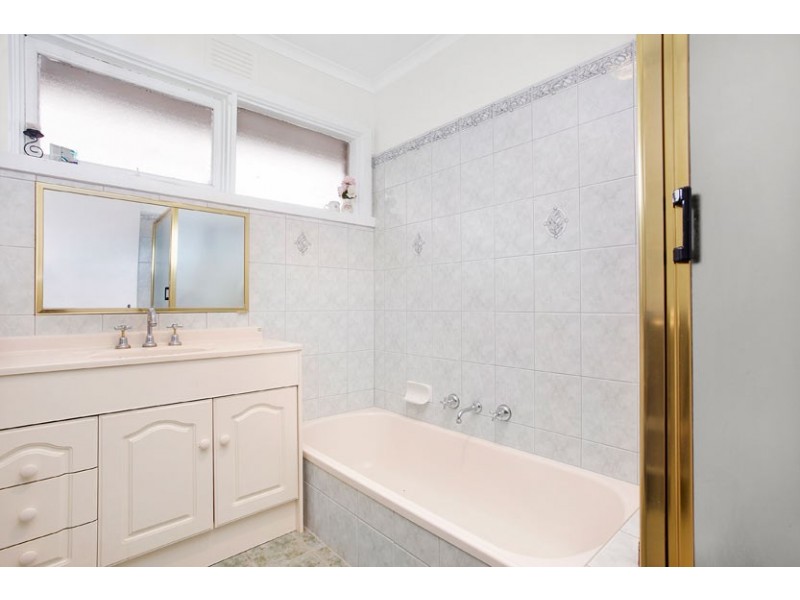 1/28 Snow Gum Road, Doncaster East VIC 3109