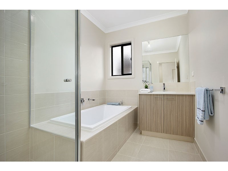 2/1 Eastway Avenue, Donvale VIC 3111