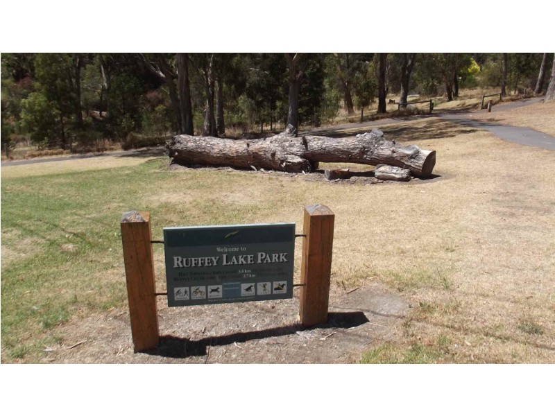 279 Church Road, Templestowe VIC 3106